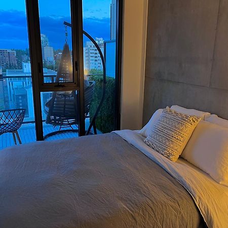 YYC Luxury Dt, 2 Bedroom Deal, Private Balcony, Full Kitchen, Gym - Free Parking מראה חיצוני תמונה